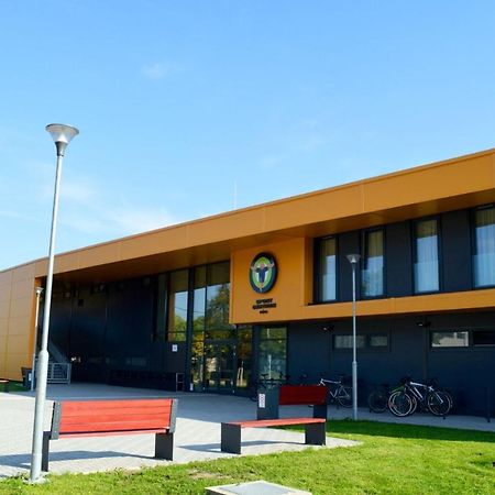 Sport Centrum Apartman Papa Bagian luar foto