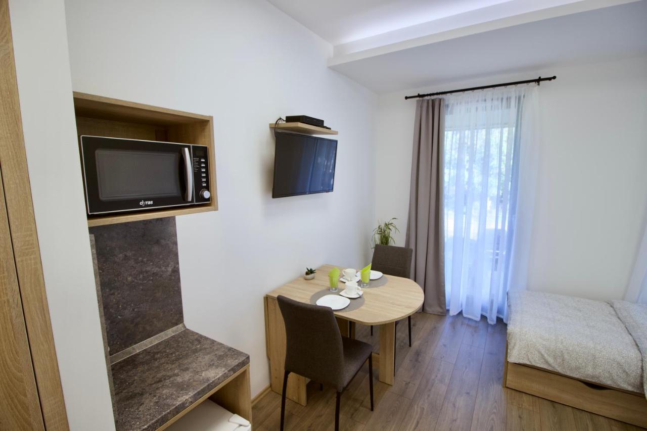Sport Centrum Apartman Papa Bagian luar foto